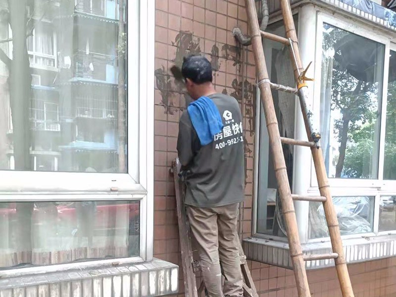 老房子外墙涂料有何要求？怎样进行老房子外墙粉刷施工公司