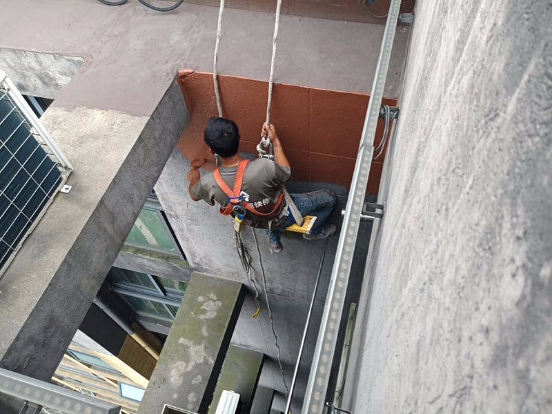 如何预防高层外墙渗水,外墙补漏防水方法介绍施工公司